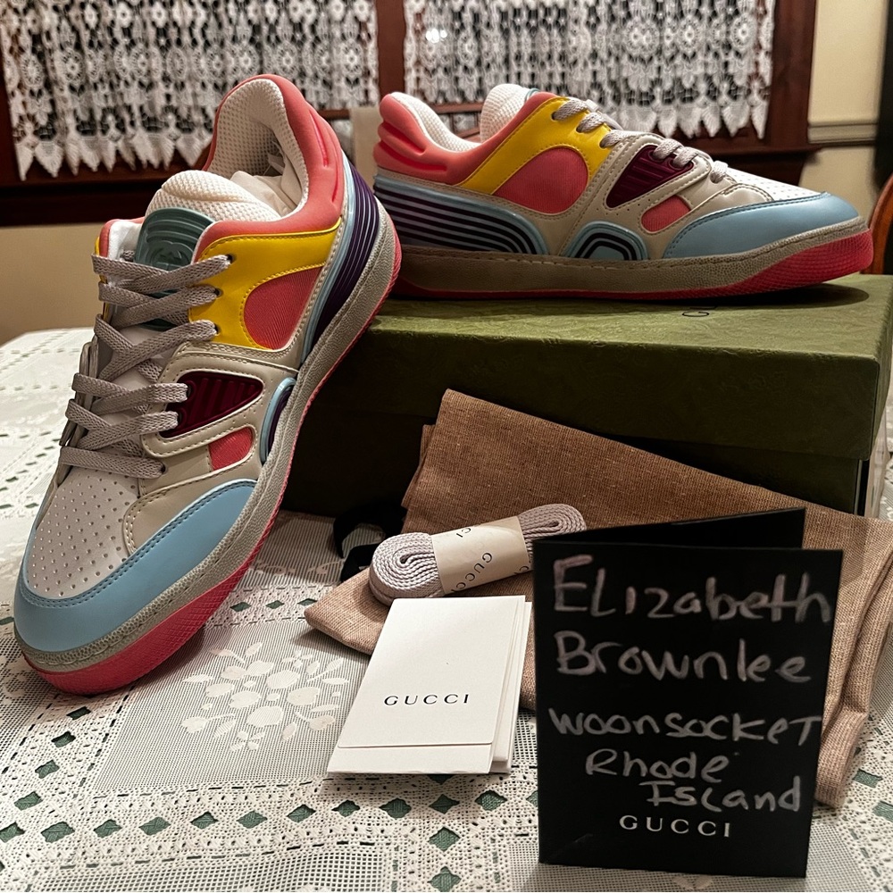 Women’s Gucci Demetra basket sneaker new in box size 38 comes with dust covers